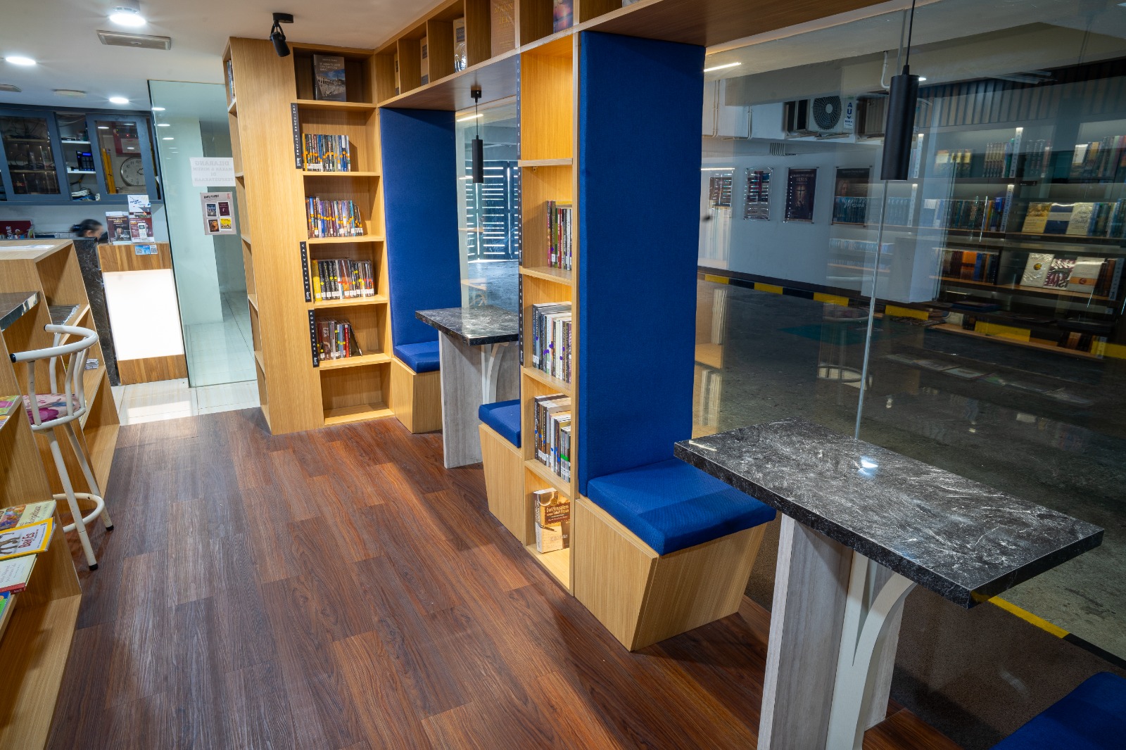 Pendalaman Alkitab & Persekutuan Doa